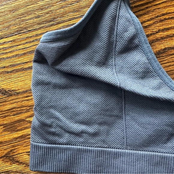 Colsie Heathered Blue seamless Bralette - Picture 2 of 11